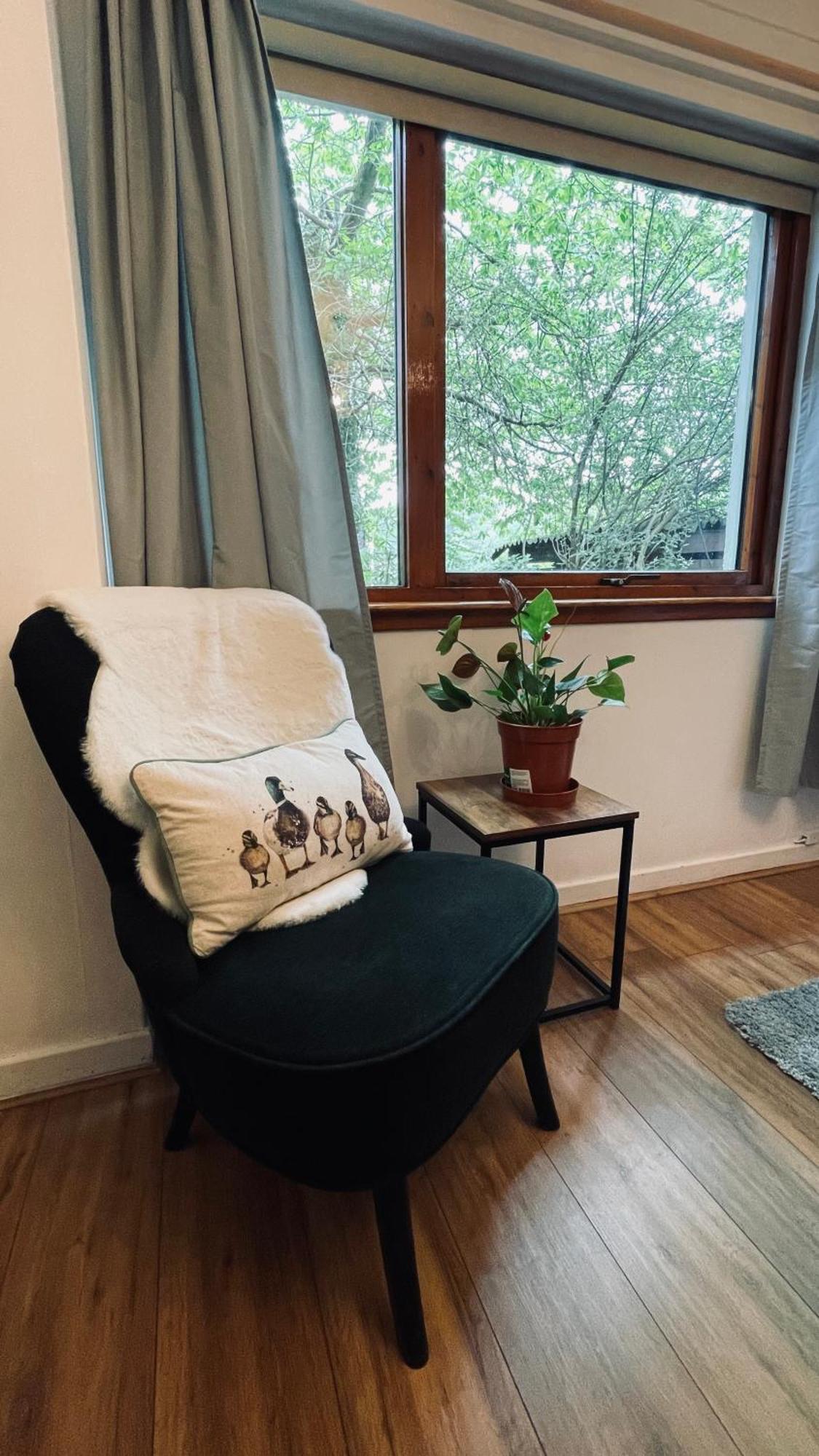 ドラムナドロッキットStylish Garden Flat Near Loch Nessアパートメント エクステリア 写真